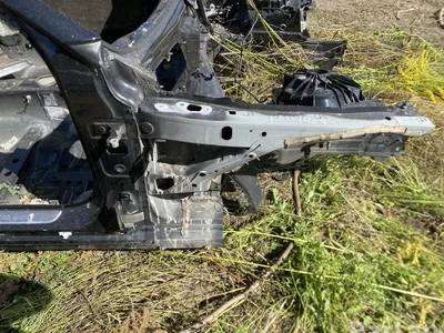 Mercedes-Benz C-CLASS T-Model (S205) 2016 Quart de corps Right Front - Image 1