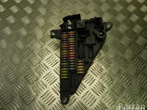 BMW 9138830 , 61149138830 / 9138830, 61149138830 5 (F10) 2010 Boîte à fusibles