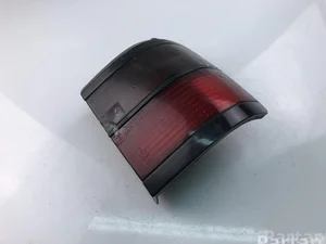 Volkswagen 333945112 PASSAT (3B2) 2001 Feu arrière