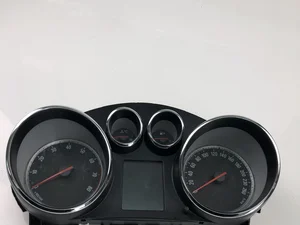 Opel 13355674 ASTRA J 2012 Tableau de bord