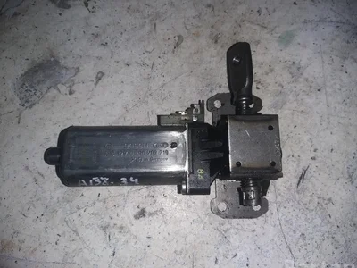 Volvo 0 390 203 219 / 0390203219 XC90 I 2007 Moteur électrique - Image 1