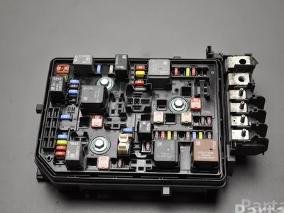 Opel 39069684 ASTRA K 2017 Boîte à fusibles - Image 1