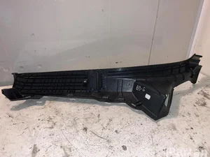 Škoda 5L0 867 766 / 5L0867766 YETI (5L) 2015 Garniture /moulage