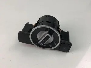 Mercedes-Benz A2129050551 E-CLASS (W212) 2012 Переключатель света