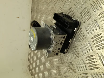 Land Rover K8D2-14F447-AN, A426R-19W305 / K8D214F447AN, A426R19W305 DISCOVERY SPORT (L550) 2019 Unité de commande hydraulique ABS - Image 1