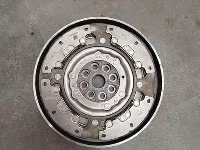 BMW 5A8739401 1 (F70) 2025 Volante - Imagen 1