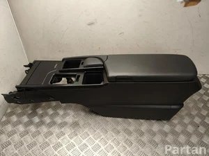 Lexus 5891133230, 5898733100, 5891033540 ES VII XZ10 2021 Consola central