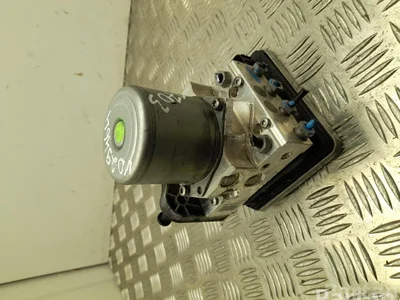 Mercedes-Benz A2059005844 C-CLASS (W205) 2018 Unité de commande hydraulique ABS - Image 1