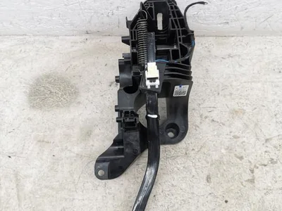 BMW 6860677, 6856600 2 Gran Tourer (F46) 2018 Pédale de frein - Image 1