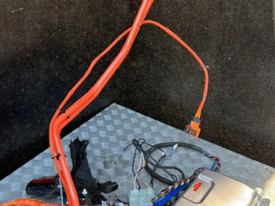 Tesla 1135558-55-A, 1537264-20-B, 1109000-00-E, 1478844-00-A / 113555855A, 153726420B, 110900000E, 147884400A Model Y 2022 Onduleur avec convertisseur - Image 1