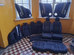 Land Rover RANGE ROVER VELAR (L560) 2021 Set siège Panneau de porte Accoudoir