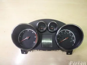 Vauxhall 13346190 MERIVA Mk II (B) 2011 Tableau de bord mph km/h