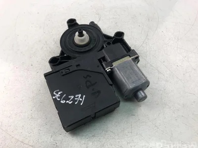 Volkswagen 3AA959701A PASSAT (362) 2013 Moteur de lève-vitre - Image 1