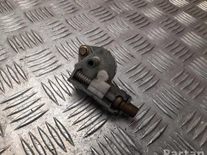 Mercedes-Benz 126 830 04 84 / 1268300484 S-Class W126 1983 Autres pièces moteur