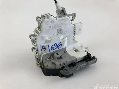 Audi 8J1837016E A4 Avant (8K5, B8) 2013 Serrure de porte - Image 1