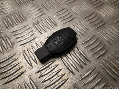 Mercedes-Benz IYZDC12BA, 1395112930, H21034 VITO Tourer (W447) 2022 Clé - Image 1