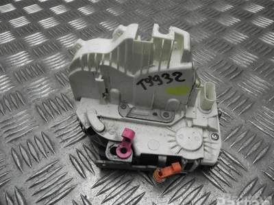 Lancia P04589693AD VOYAGER MPV (404_) 2013 Serrure de porte Left Front - Image 1