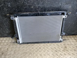 Audi 4M0816411R, 8W0121003B Q8 e-tron 2023 Radiateur complect Ventilateur de radiateur
