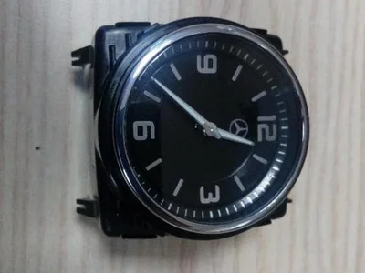 Mercedes-Benz A 222 827 03 00 / A2228270300 S-CLASS (W222, V222, X222) 2016 Montre - Image 1