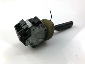 Citroën 9753038580 SAXO (S0, S1) 2000 Contrôle / Boutons