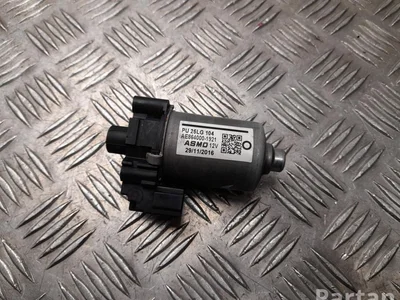 Mazda PU25LG104, AE864000-1921 / PU25LG104, AE8640001921 CX-5 (KF) 2017 Moteur électrique - Image 1