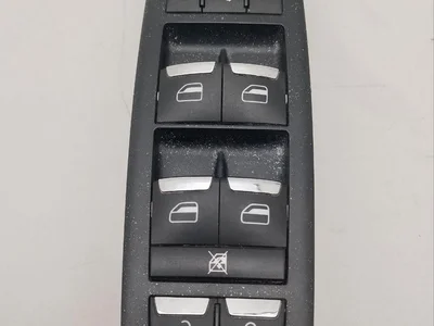 Maserati GHIBLI (M157) 2015 Bouton de lève-vitre - Image 1