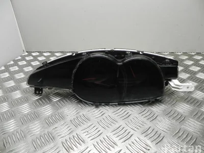 Toyota 83800-0F860 / 838000F860 VERSO (_R2_) 2015 Tableau de bord mph km/h - Image 1