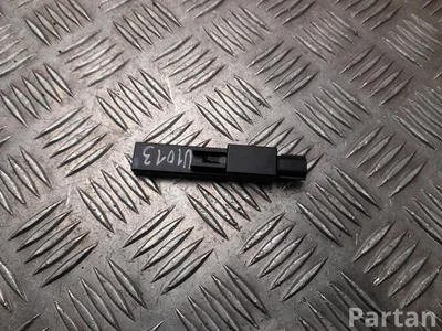 MG 10730164 MG4 Trophy 2024 Aerial Booster - Image 1