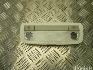 Mercedes-Benz A204 820 49 01 / A2048204901 C-CLASS (W204) 2008 Lumière intérieure