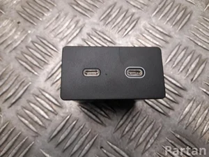 Polestar 6608204133BA0, 80022303 4 2025 Įvesties įrenginys USB