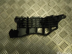 Toyota 52535-F4010 / 52535F4010 C-HR (_X1_) 2019 Support pour pare-chocs