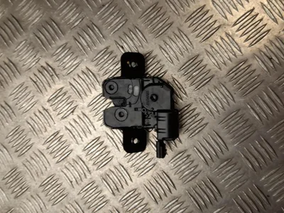 Nissan 846304010R JUKE (F16) 2022 Cerradura tapa de maletero - Imagen 1