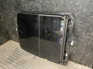 Maserati 6702661380 LEVANTE 2024 Toit ouvrant