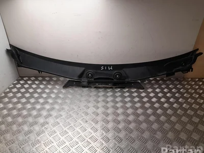 Mercedes-Benz A2318300028 SL (R231) 2015 Garniture de capot d'essuie glace - Image 1