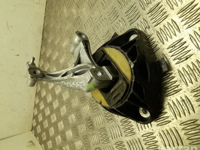 Mercedes-Benz A 297 333 11 00 / A2973331100 EQE V295 2023 Support moteur - Image 1