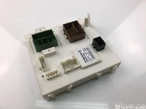 Volvo 32254026AA V60 2013 Caja de fusibles