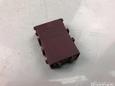 Toyota 89111-02030 / 8911102030 RAV 4 IV (_A4_) 2015 Diagnose-Interface für Datenbus Gateway - Bild 1