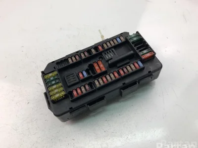 BMW 922487904 3 (F30, F80) 2014 Caja de fusibles - Imagen 1