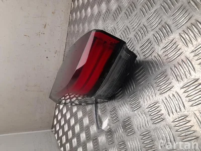 Toyota 81560-F4200 / 81560F4200 C-HR II (AX20) 2024 Feu arrière - Image 1