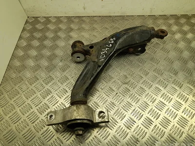 Lexus 300H IS III (_E3_) 2015 Devant  bras de commande de voie inférieur Left Front - Image 1