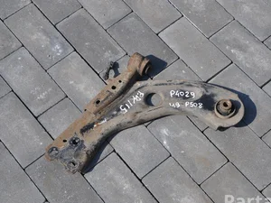 Peugeot 508 II 2019 Devant  levier inférieur incurvé