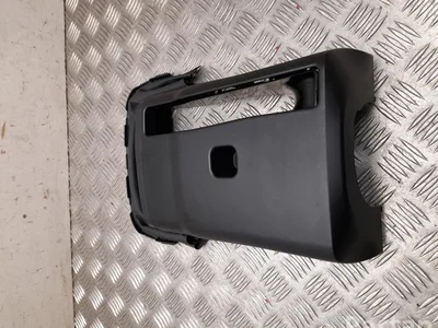 BMW 9633151, 9625225 5 G60 2024 Couvercle de colonne de direction - Image 1