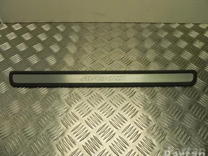 Toyota 67911-05030 / 6791105030 AVENSIS Estate (_T27_) 2010 Garniture de seuil 