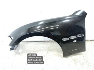 Maserati GRAN TURISMO 2011 Крыло левой стороне