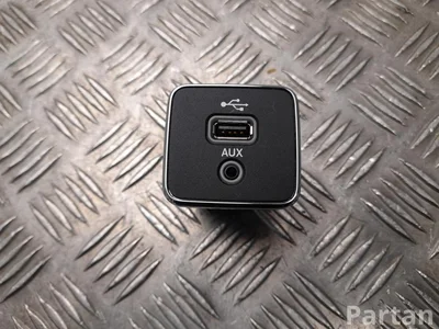 Jeep 5XG28DX9AC COMPASS (MP) 2018 Input device AUX USB - Image 1