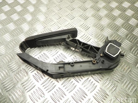 MERCEDES-BENZ A 203 300 07 04 / A2033000704 C-CLASS (W203) 2006 Accelerator Pedal