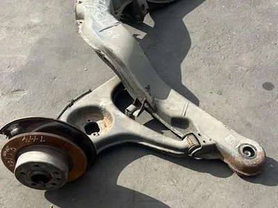 Mercedes-Benz A1263500308, A1263501108, A1263501908 S-Class W126 1983 poutre d'essieu arrière - Image 1