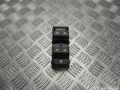 Kia 93570-J7000 / 93570J7000 PRO CEE'D  III (CD) 2021 Commutateur multiple - Image 1