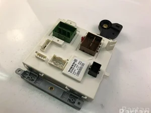 Volvo 32254026AA XC40 2018 Caja de fusibles