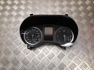 Mercedes-Benz A 447 900 96 17 / A4479009617 VITO Box (W447) 2021 Tableau de bord km/h